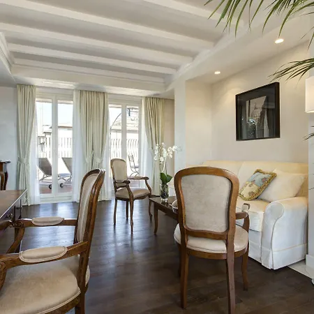 호텔 델리 아르티스티 4*