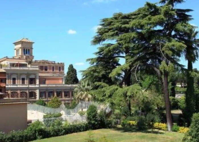 Degli Artisti Hotel 4*