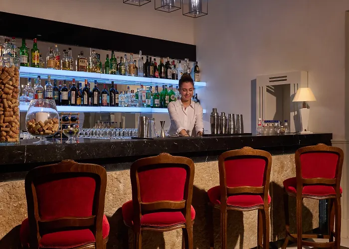 Hotel Degli Artisti 4*